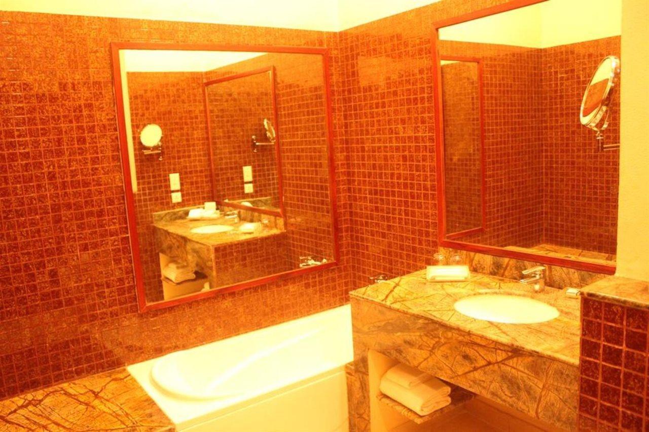 מלון Ramada By Wyndham Jaipur Jaisinghpura מראה חיצוני תמונה