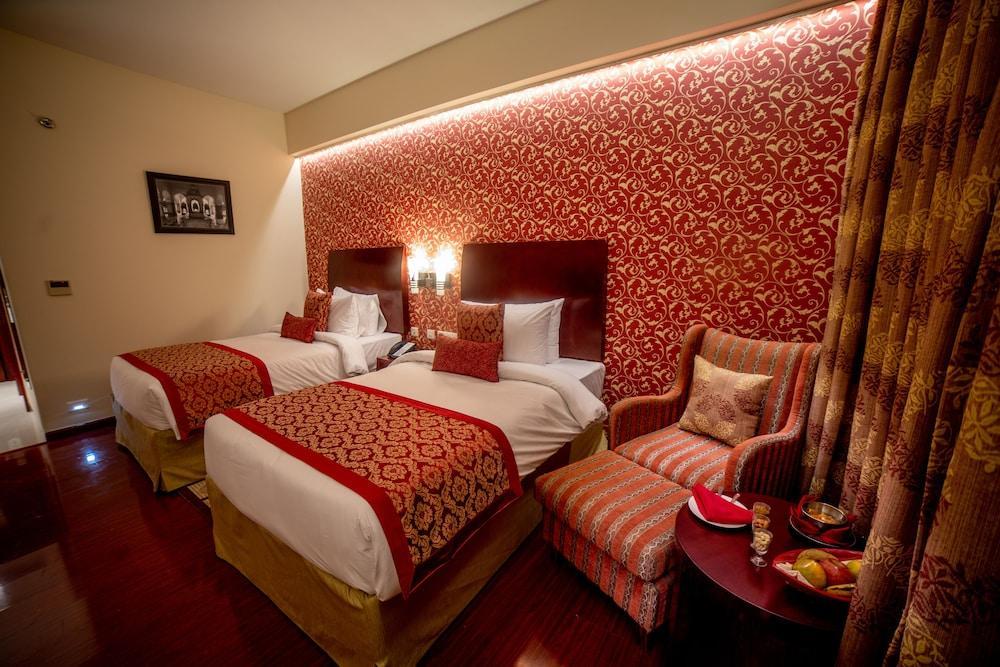 מלון Ramada By Wyndham Jaipur Jaisinghpura מראה חיצוני תמונה