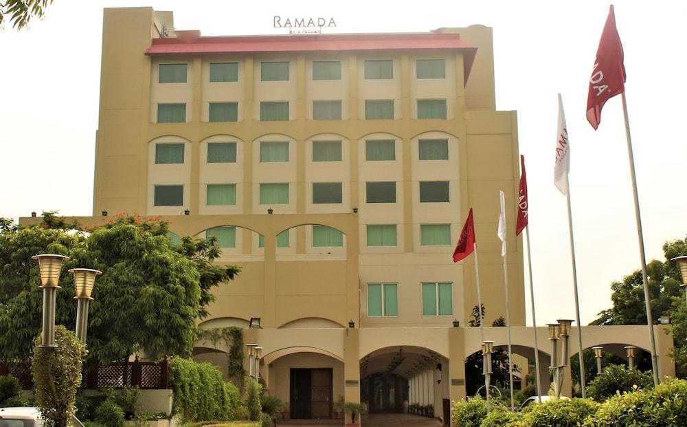 מלון Ramada By Wyndham Jaipur Jaisinghpura מראה חיצוני תמונה